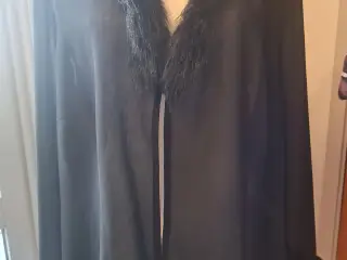 Sort cardigan fra QNeel str 48