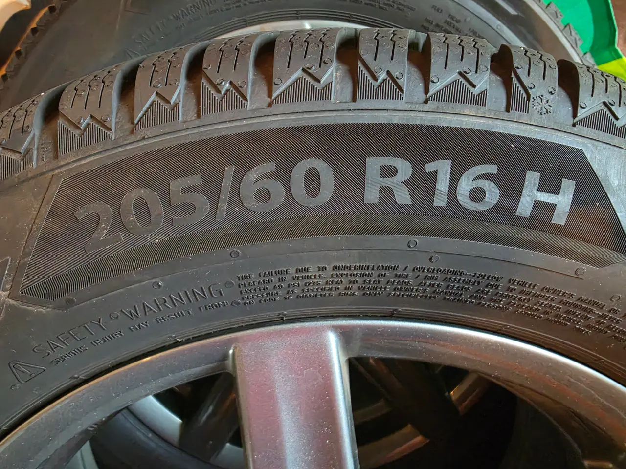 Billede 3 - Barum 205/60 R16 vinterdæk med alufælge