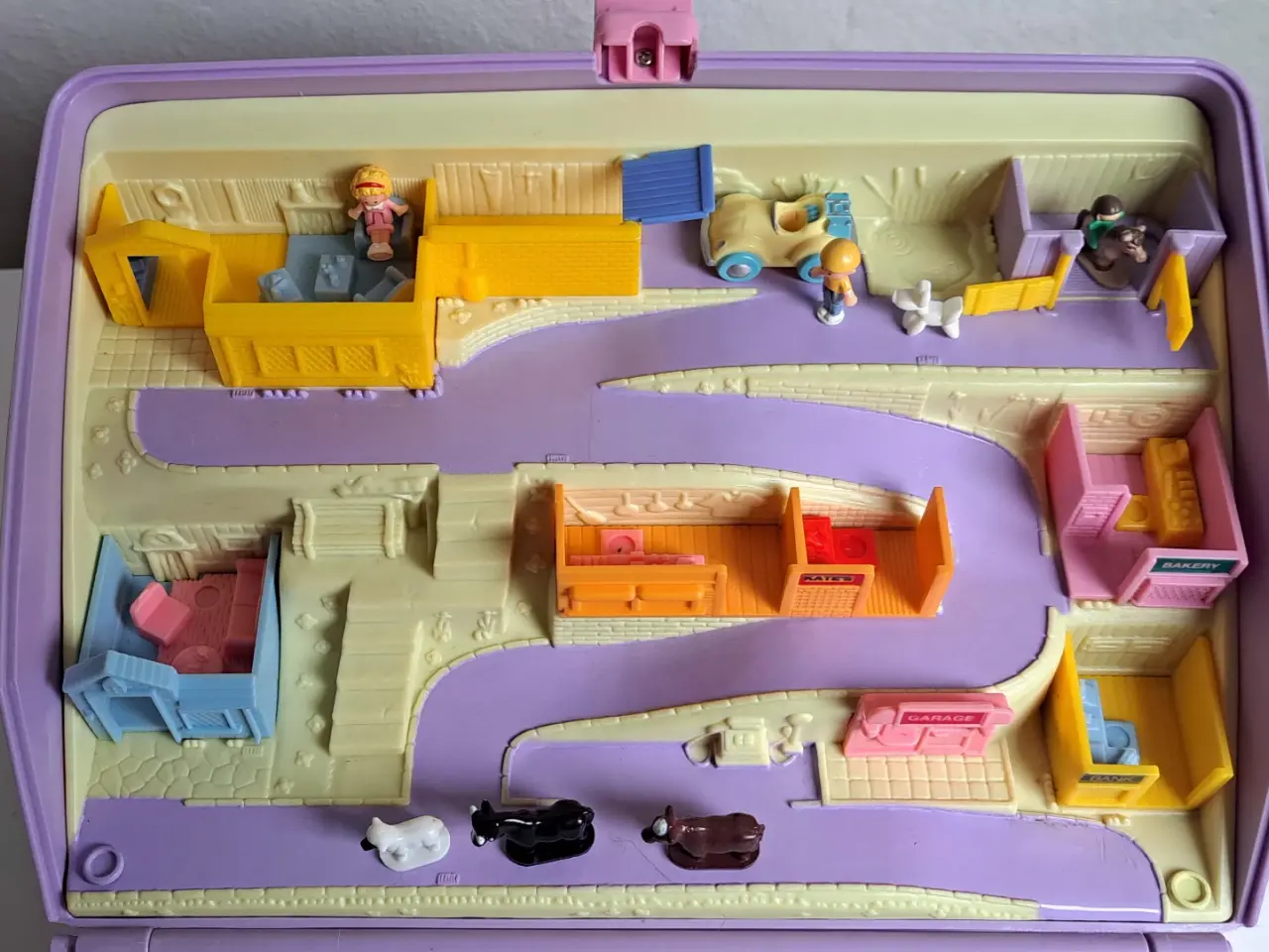 Billede 2 - Polly Pocket stor kuffert m figurer 