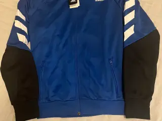 Træningstrøje fra Adidas. 