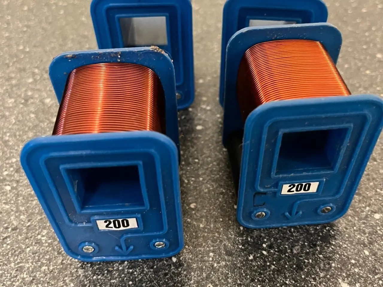 Billede 4 - parti of 4 Vintage 200 Current Transformers Blue