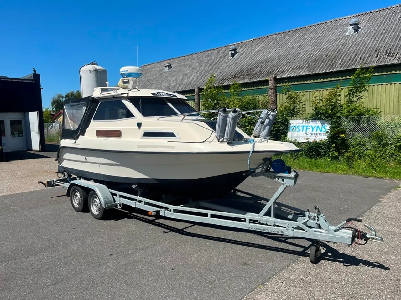 Billede 1 - Uttern 5750C med 115hk Yamaha