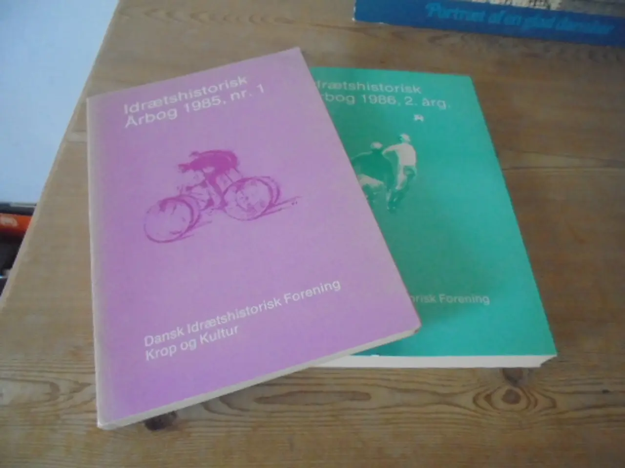 Billede 1 - 2 x Idrætshistorisk Årbog, 1985 & 86 – fin stand