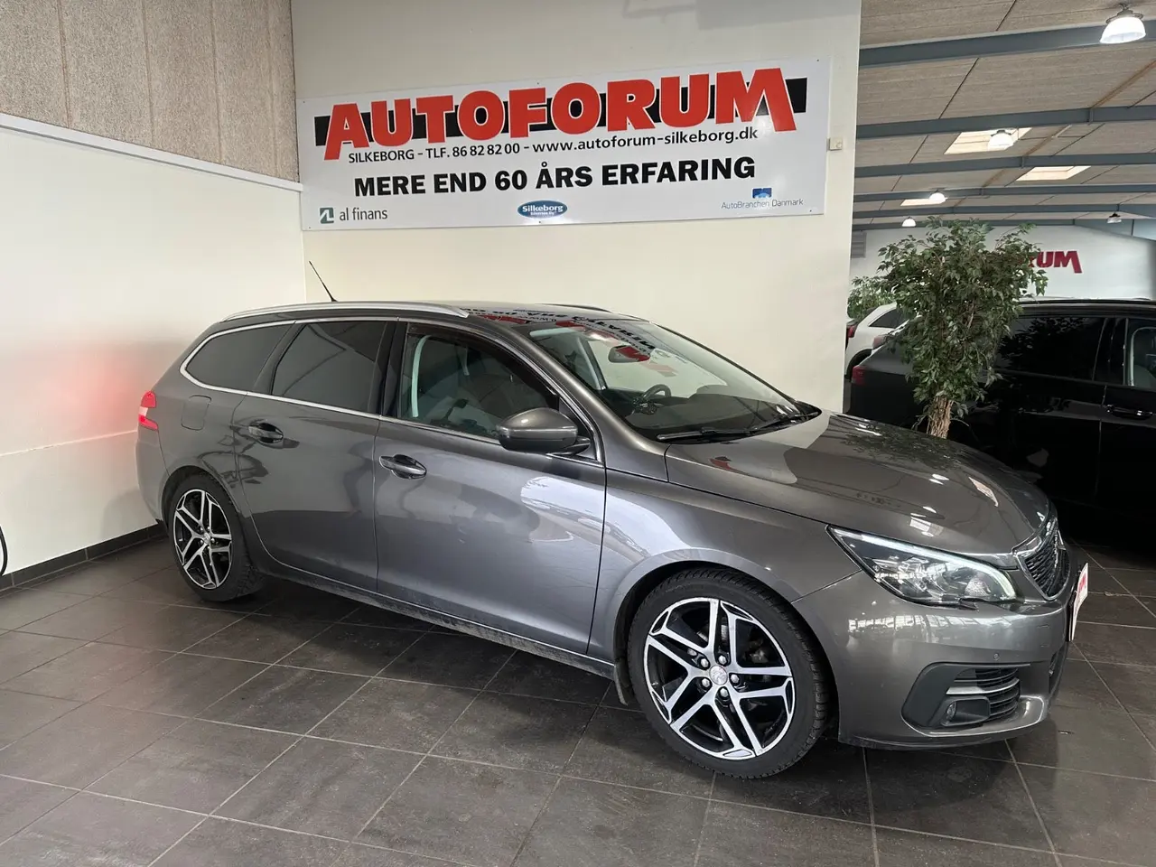 Billede 1 - Peugeot 308 1,5 BlueHDi 130 Selection Sky SW