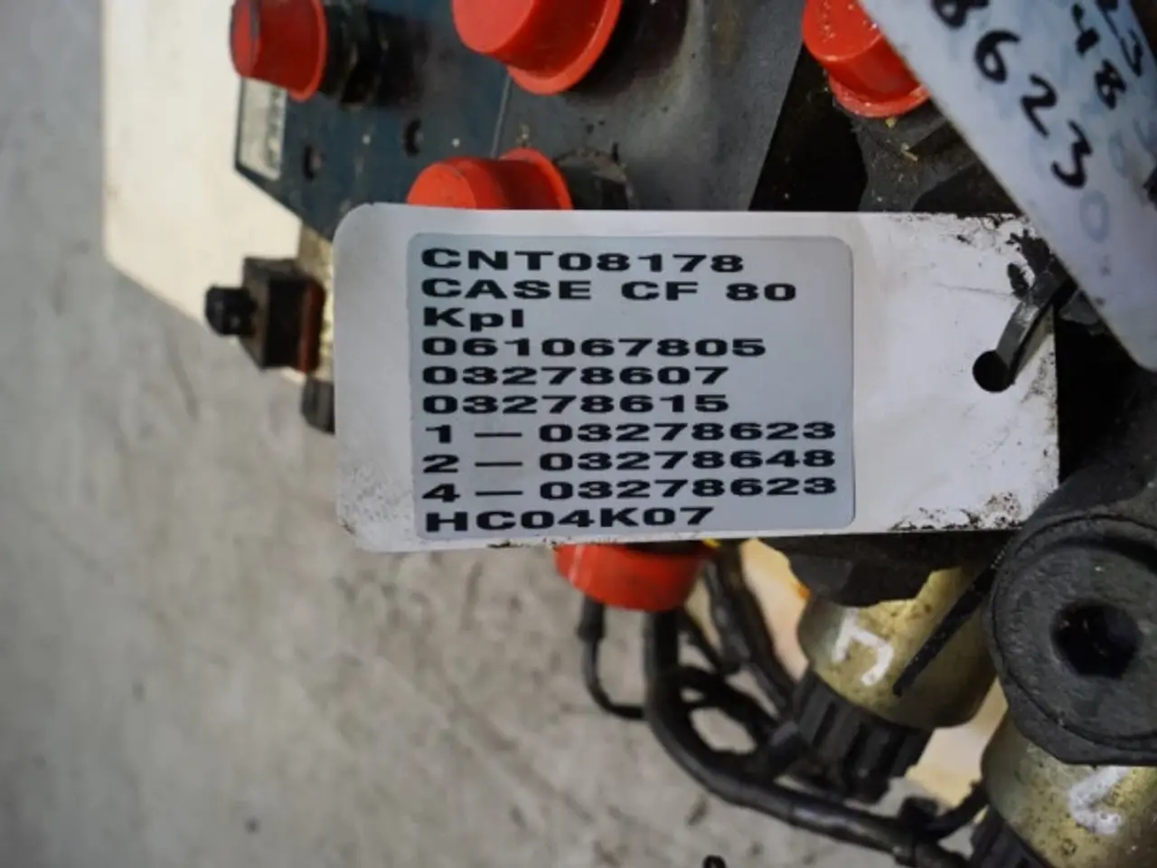 Billede 4 - Case CF80 Hovedventil 061067805