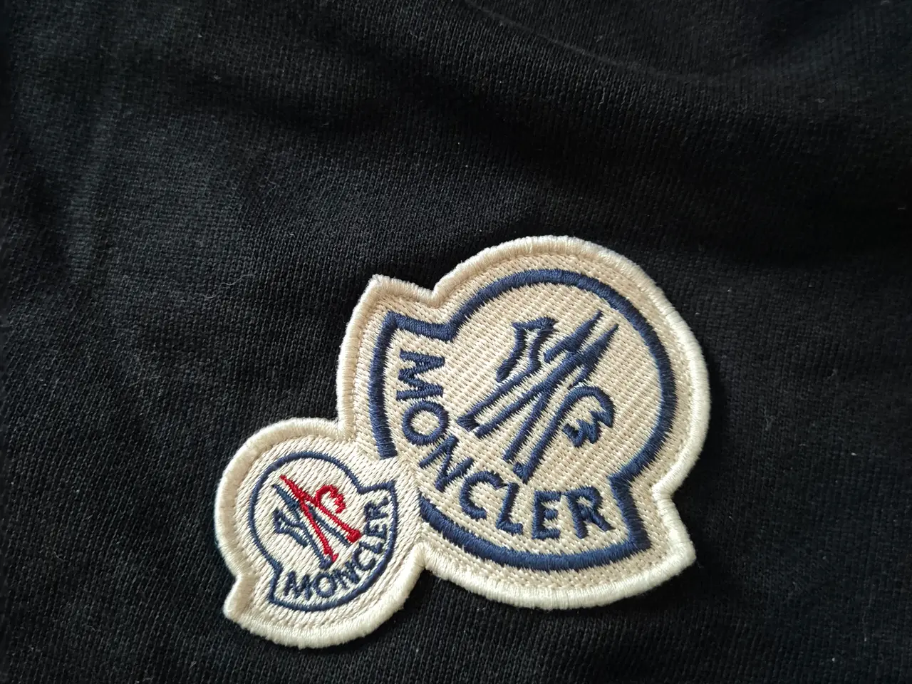 Billede 2 - Moncler hætte trøje