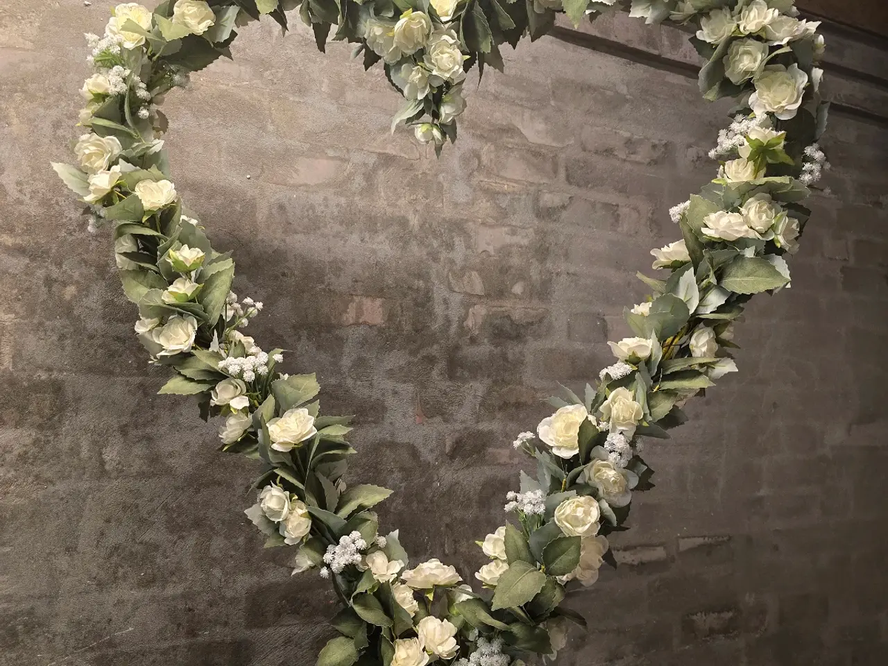 Billede 1 - Jern hjerte med kunstige blomster 
