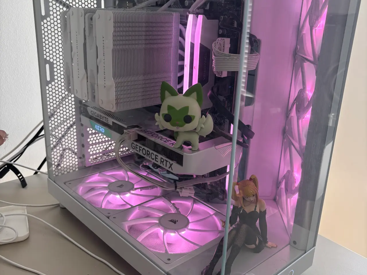 Billede 4 -  Hvid custom-build gaming PC 32gb ddr5 RAM RTX4060