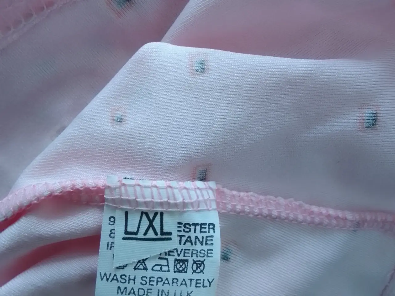Billede 4 - Yndig bluse i sart rosa