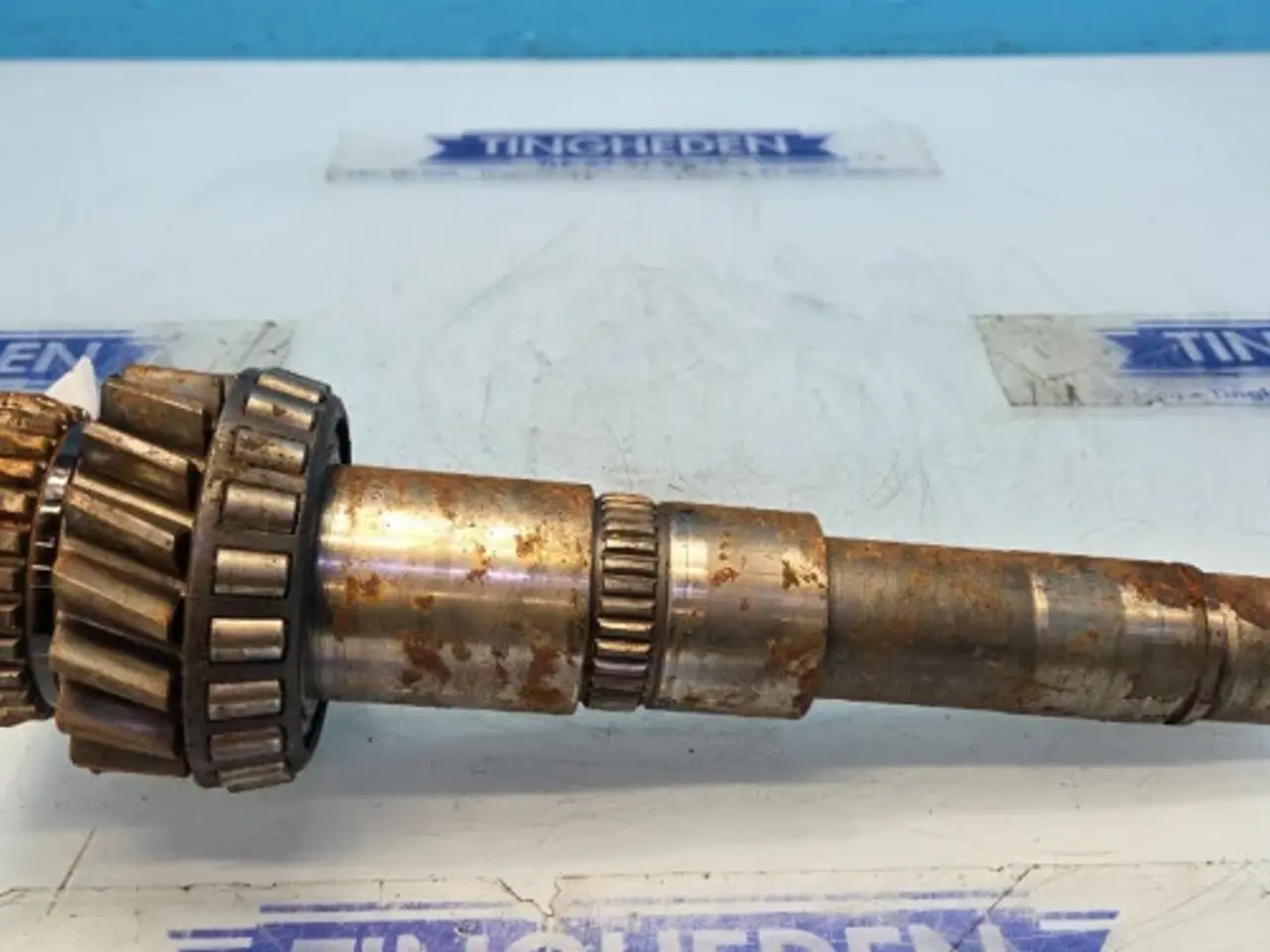 Billede 2 - Ford 8210 Aksel 83960004