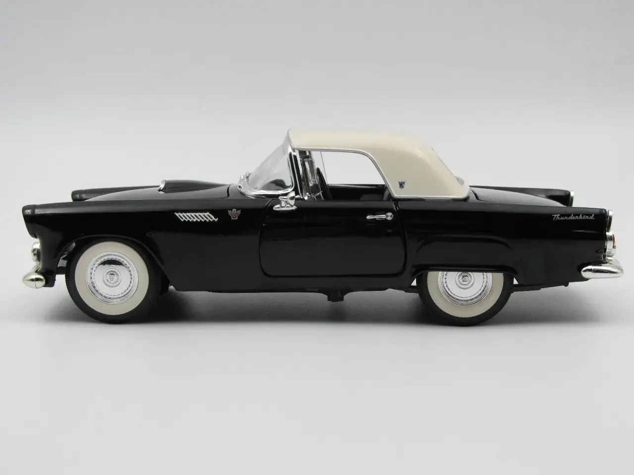 Billede 3 - 1955 Ford Thunderbird Hardtop 1:18 Farve: Sort