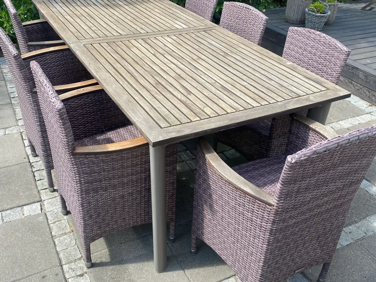 Billede 1 - Spisebord med 8 stole