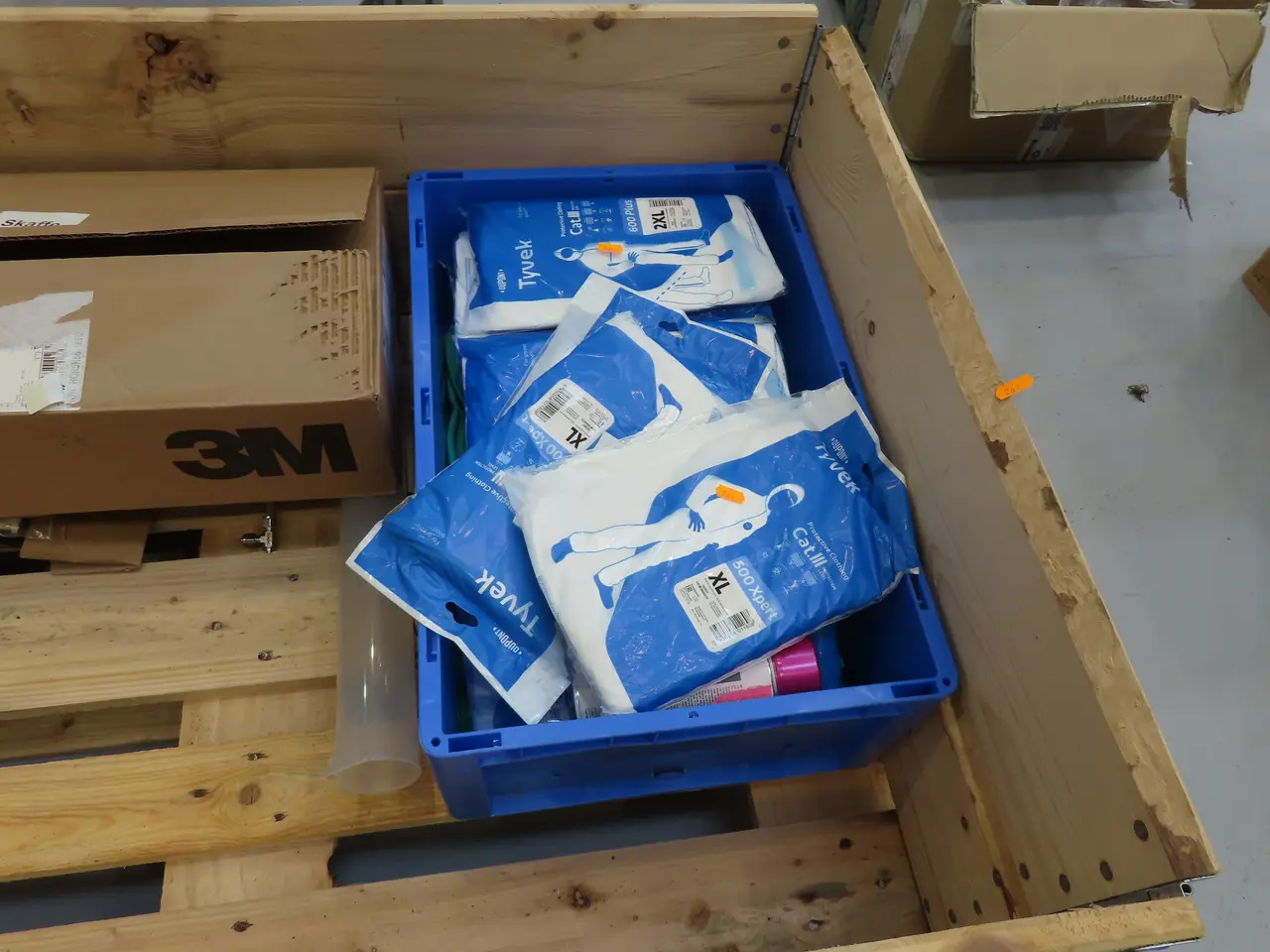 Billede 2 - Palle med partikelfiltre 3M Versaflo samt heldragter