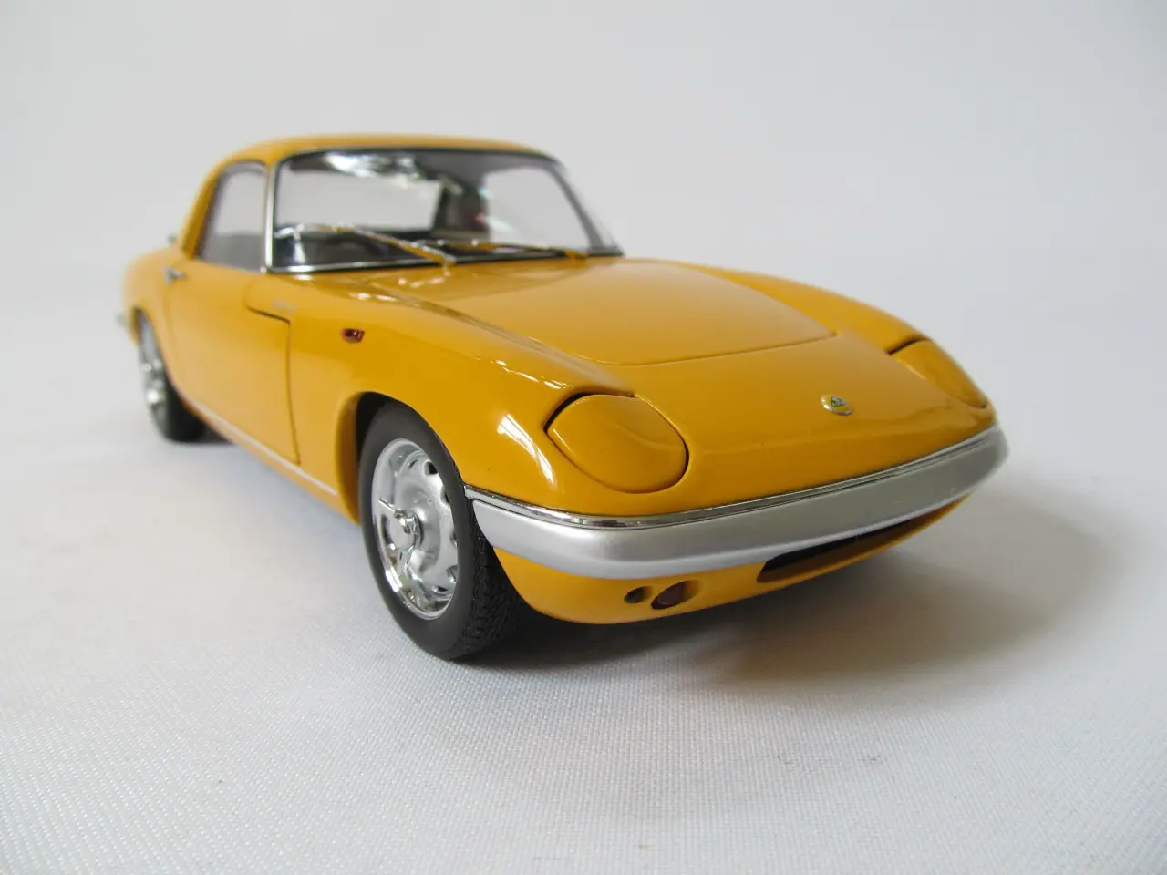 Billede 7 - AUTOart 1962 Lotus Elan Coupe S/E 1:18