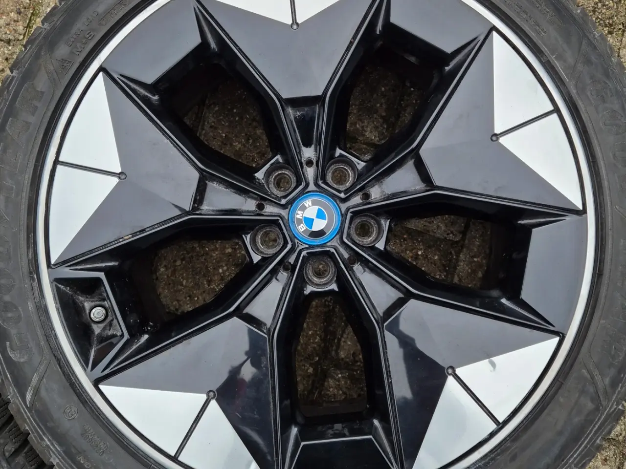 Billede 2 - BMW IX3 R20 vinterdæk