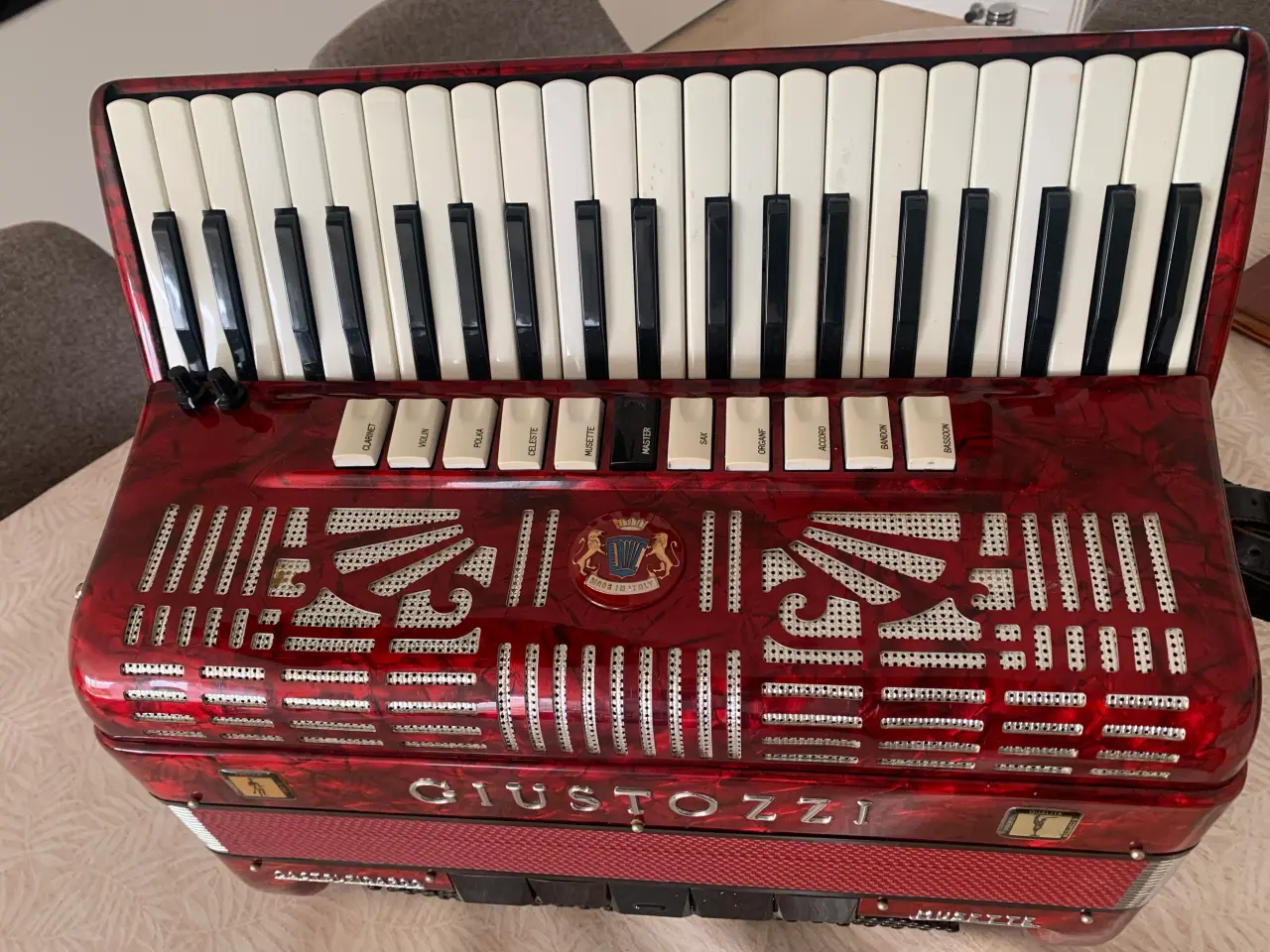 Billede 4 - Meget fin harmonika sælges
