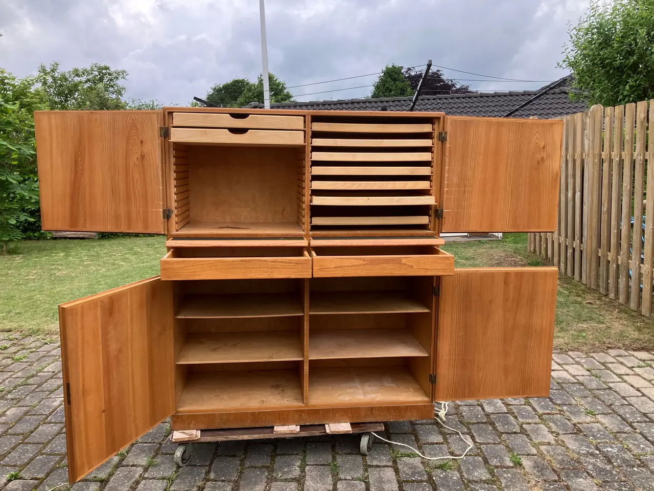 Billede 4 - Magic Box Arkivskab - arkitekttegnet teaktræk