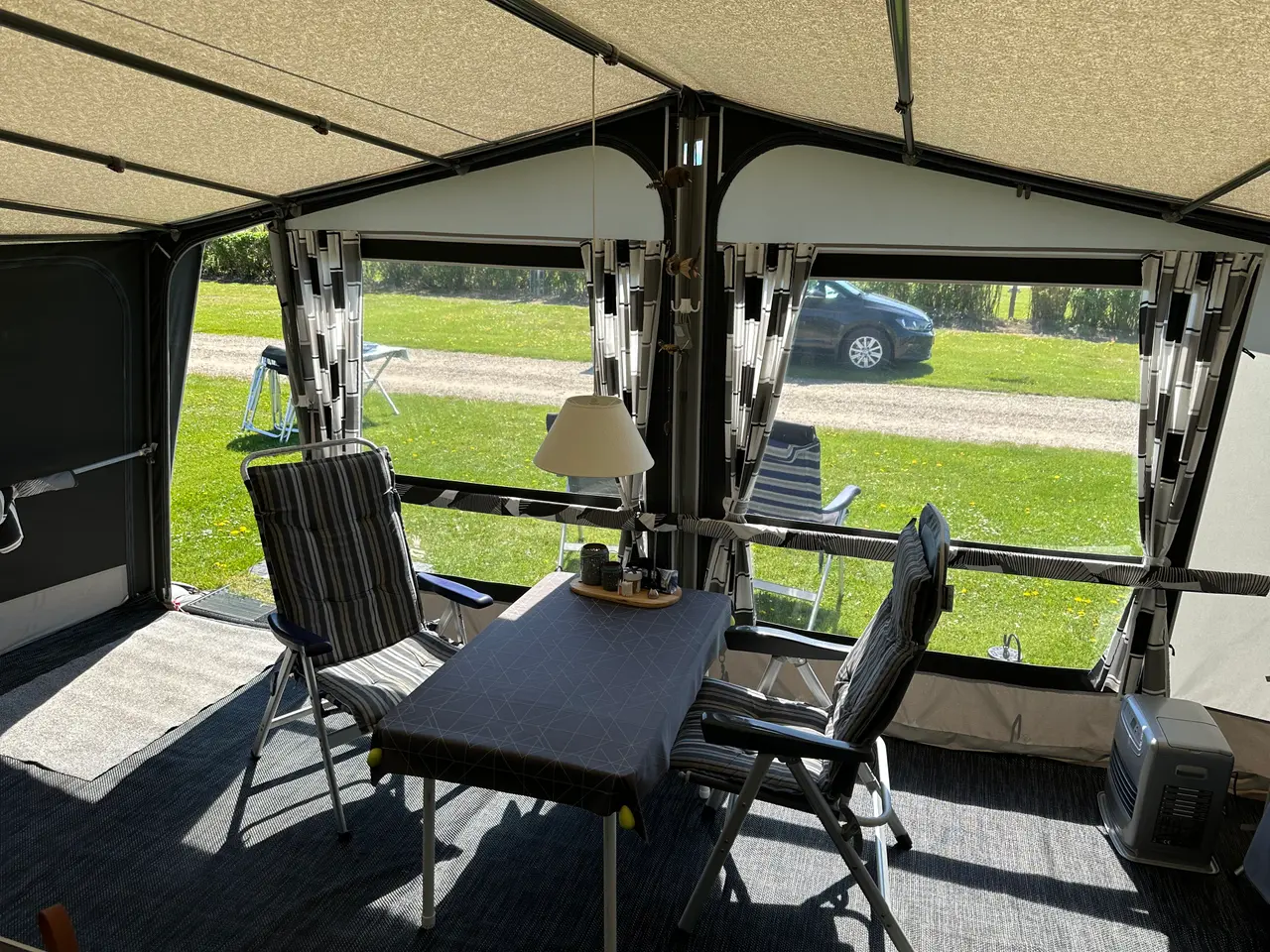 Billede 14 - Hobby De Luxe Campingvogn med tilbehør