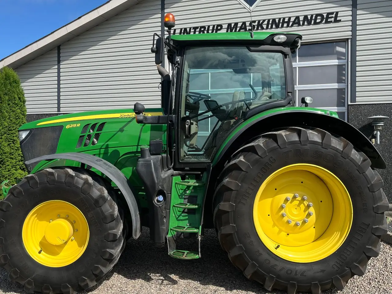 Billede 12 - John Deere 6215R Med frontlift og frontPTO