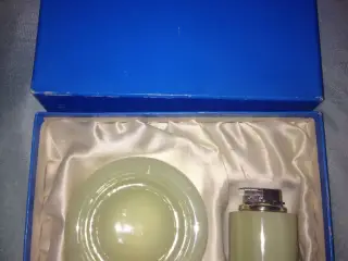 Lighter og askebæger