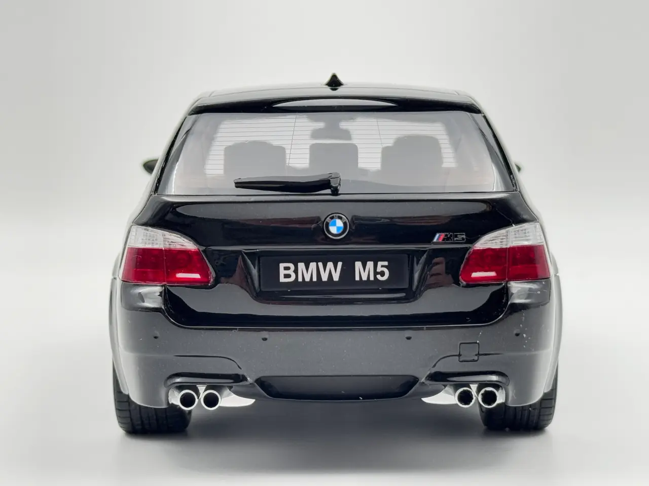 Billede 9 - 2005 BMW M5 E61 - Limited Edition - 1:18