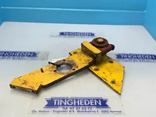 New Holland TX66 Arm L. 9832701