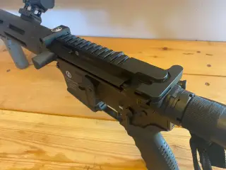 AR15 ladehåndtag - side charger