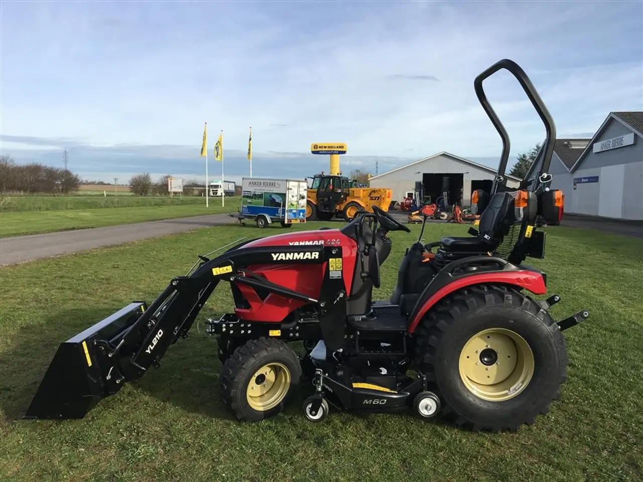 Billede 1 - Yanmar SA 424 Med 60" klipper og frontlæsser