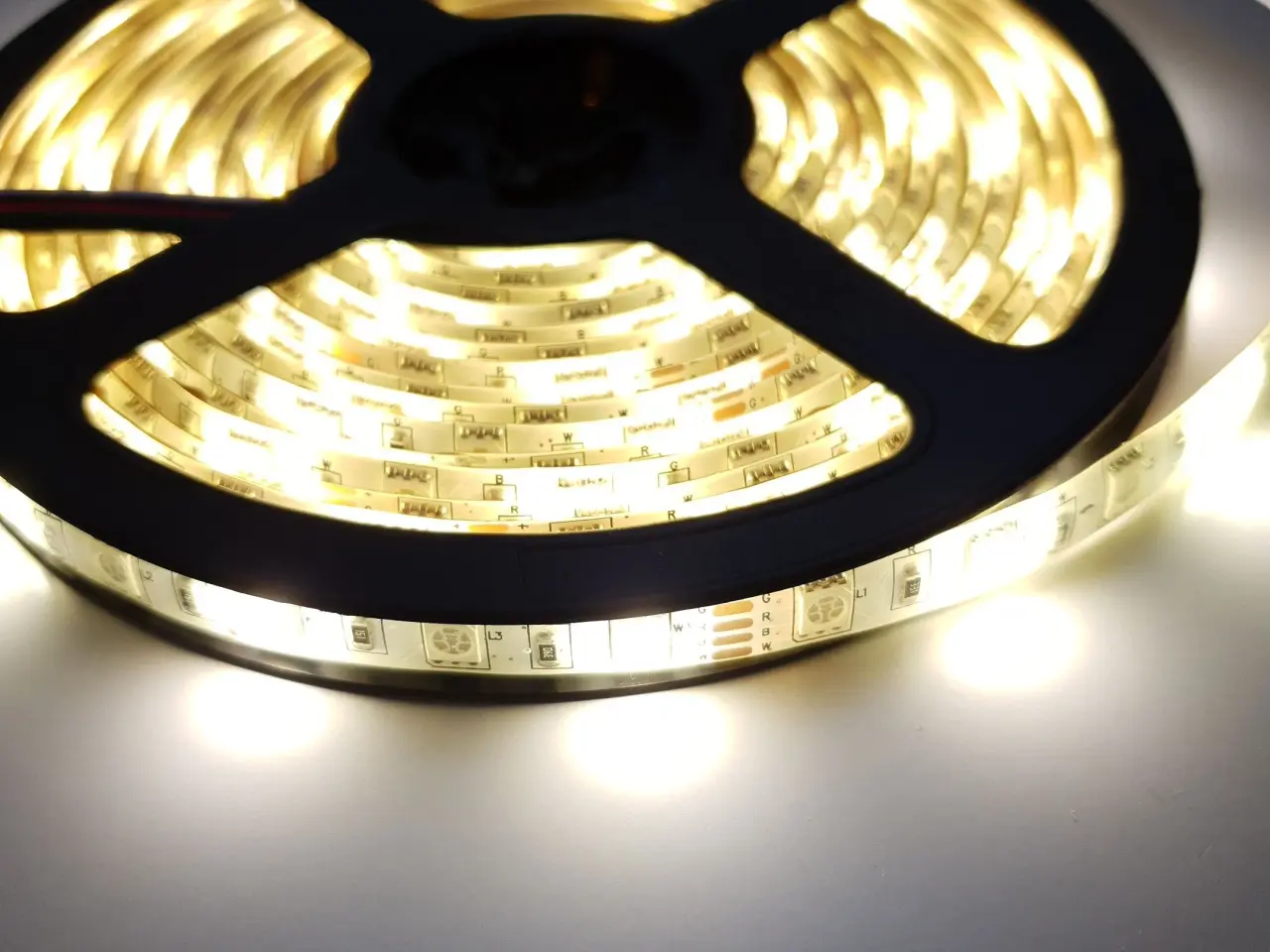 Billede 4 - 5m LED RGBW+W (WARM) Tape 300 LED + Fjernbetjening