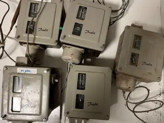 Danfoss RT101 & RT107 Temperature Switches parti –