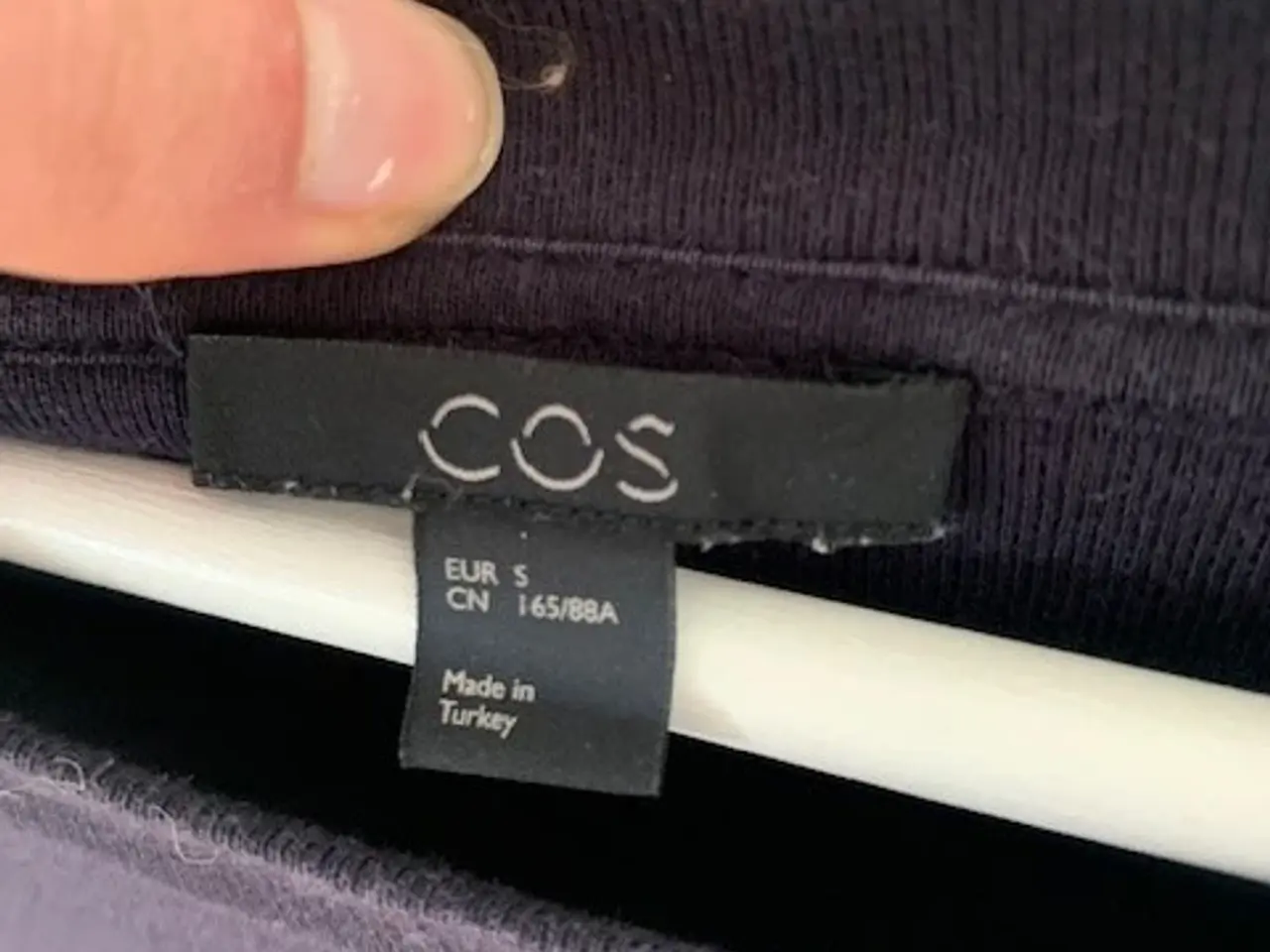 Billede 4 - COS bluse i marineblå