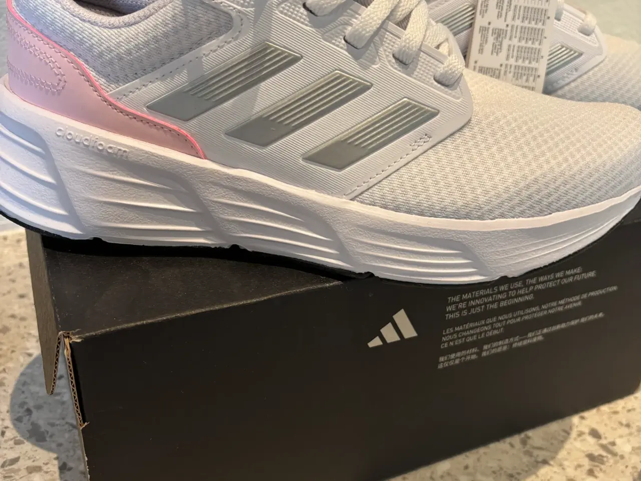 Billede 1 - Adidas str 41 1/3
