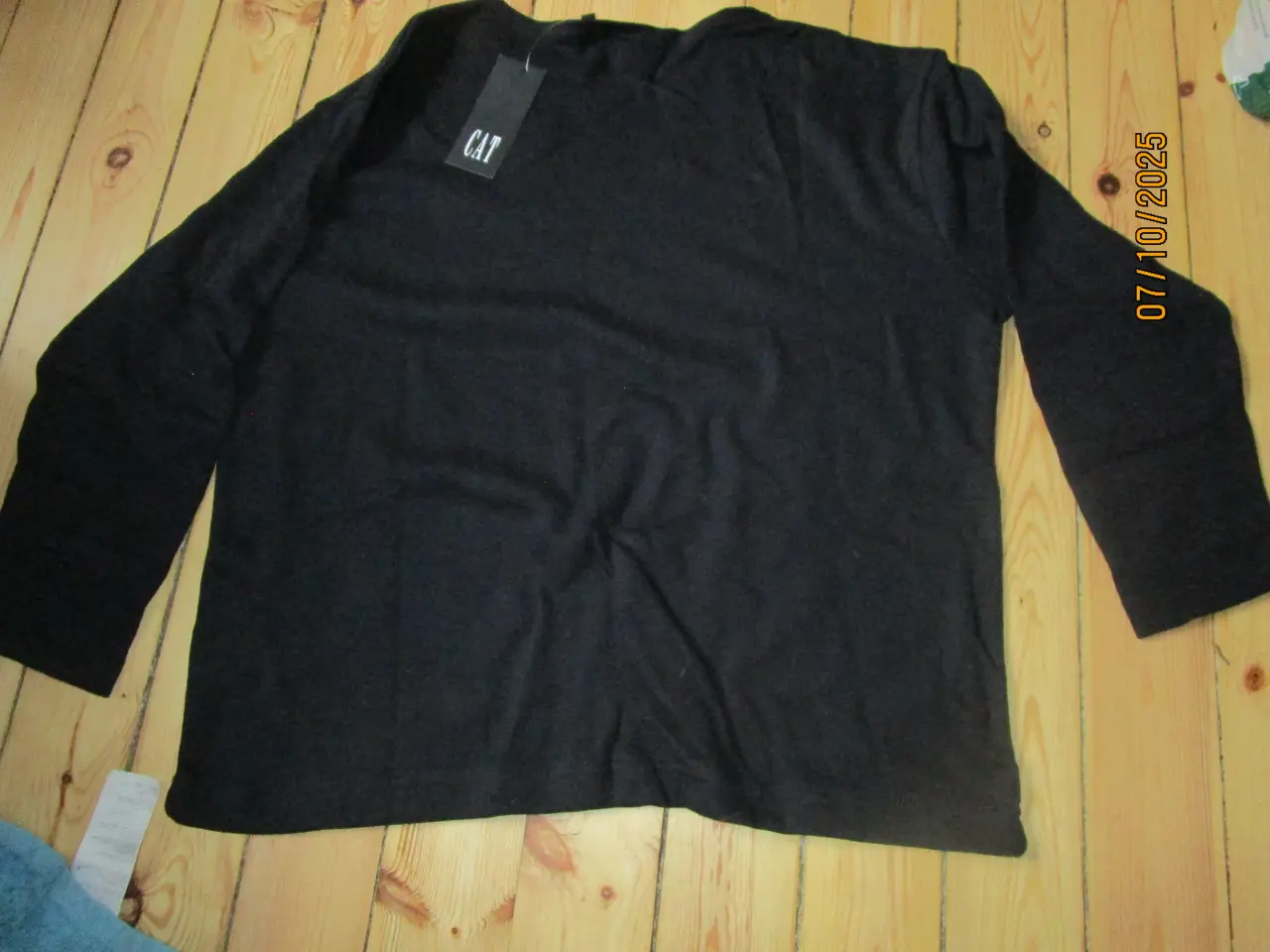Billede 1 - 6 Helt nye langærmede T-shirts, pullover mv.