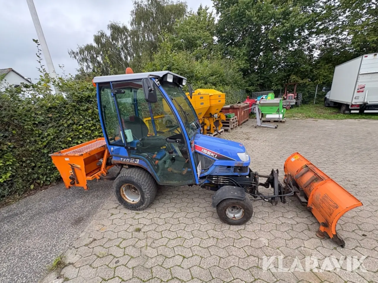 Billede 6 - Traktor Iseki TXG23 med kost og plov