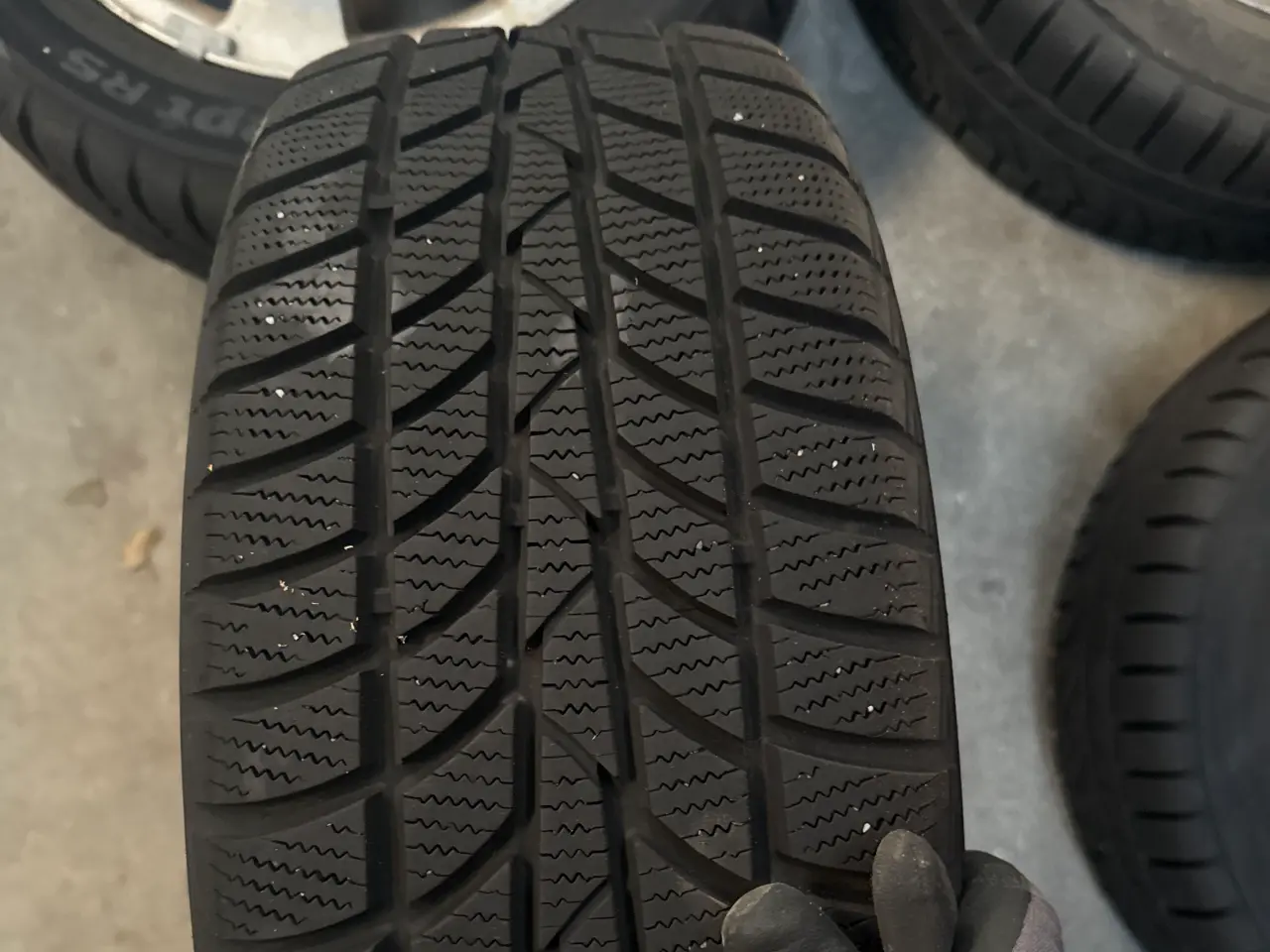 Billede 2 - Vinterdæk med fælg Opel 5 x 110 65,1