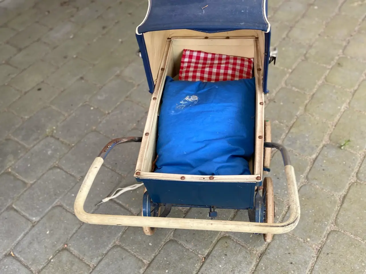 Billede 2 - Gammel dukke vogn