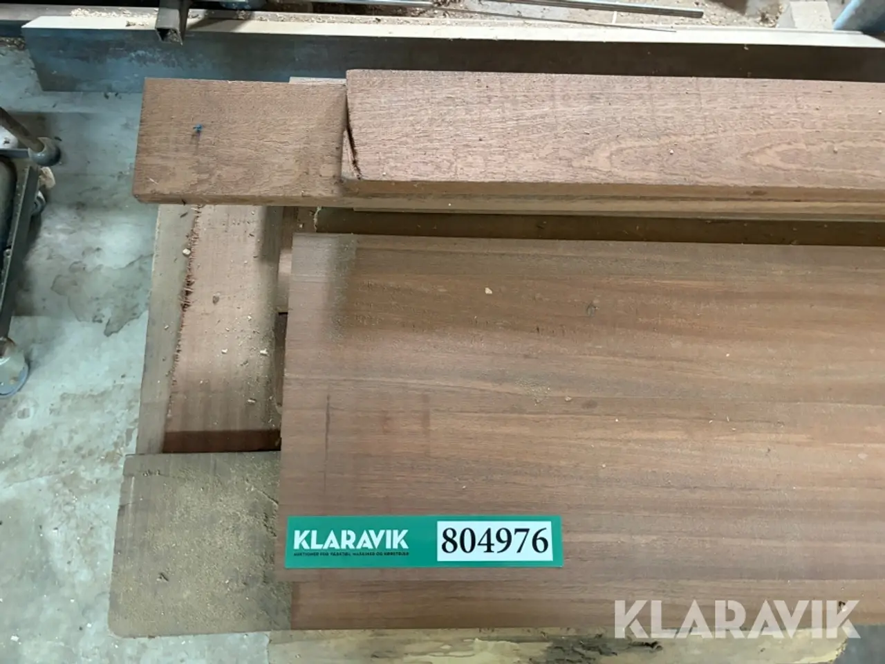 Billede 12 - Lot med blandede planker - Elm og Mahogni 1 palle