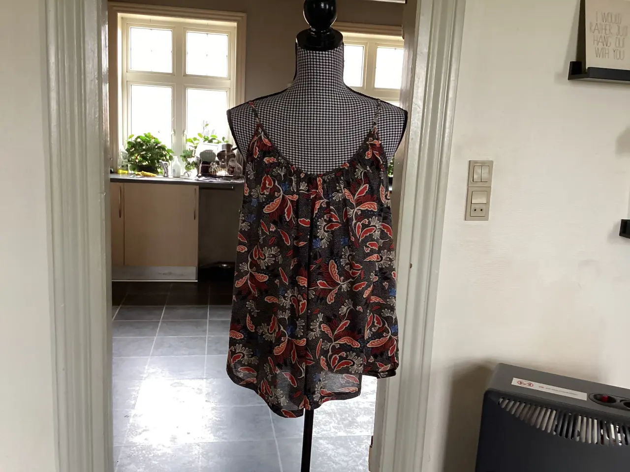Billede 7 - Dametøj. Str : M- L- XL-44-46-XXL.