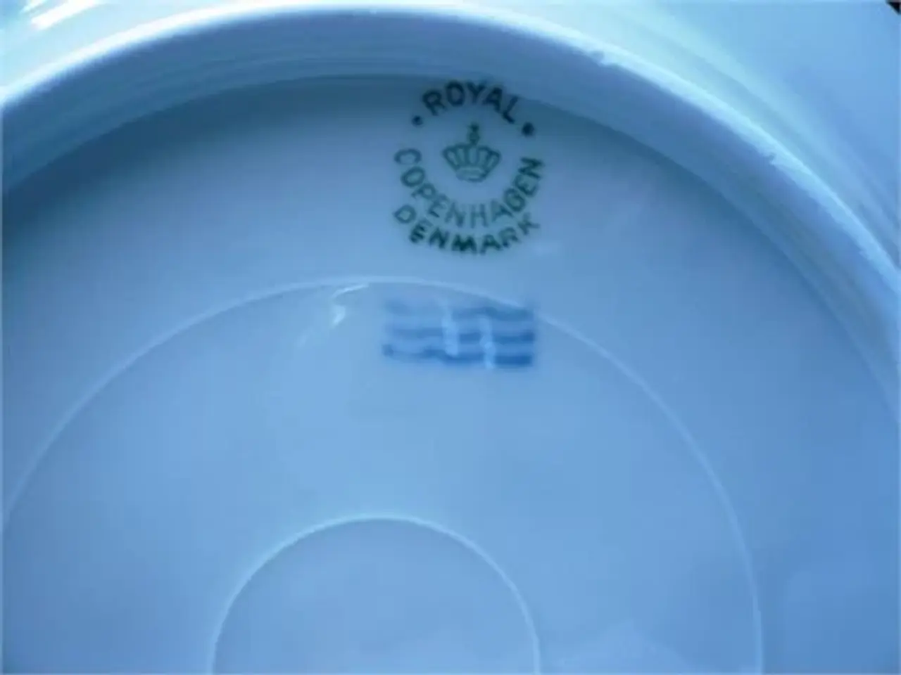 Billede 2 - Royal Copenhagen - 3 dybe tallerkner