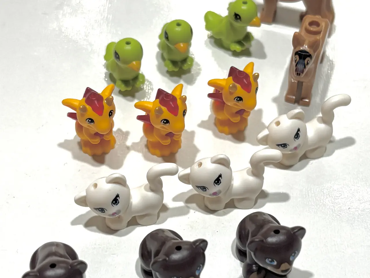 Billede 1 - 14 x Dyrefigur/minifigur/ kat,hund,drage,bjørn