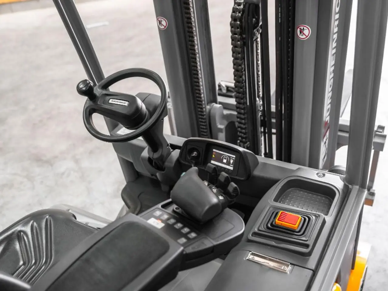 Billede 4 - Jungheinrich EFG 425 k el-gaffeltruck - 2500 kg, 4400 mm, årg. 2017 - brugt