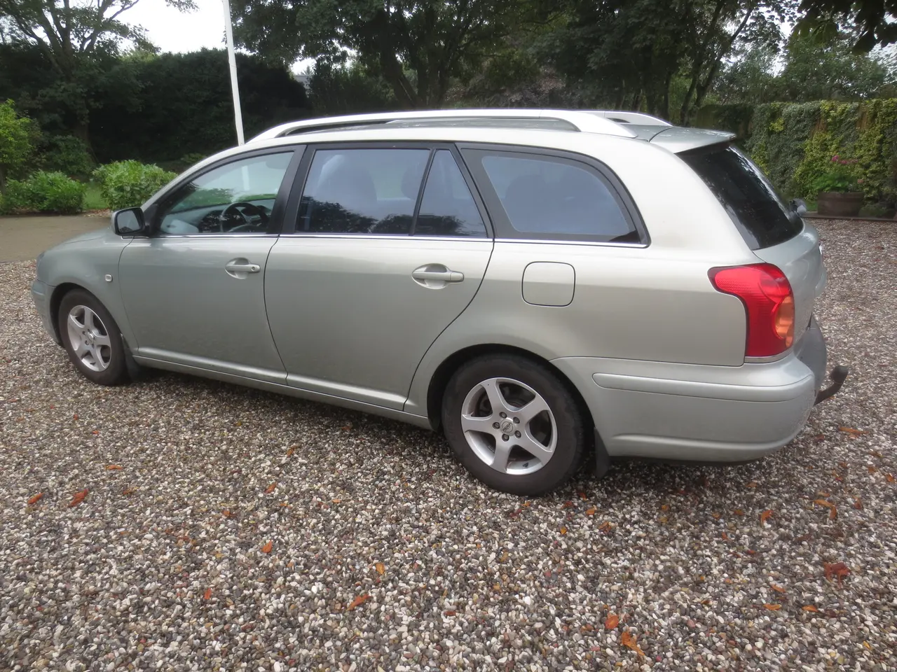 Billede 10 - Pæn Toyota Avensis 1.8 i Sol St,car