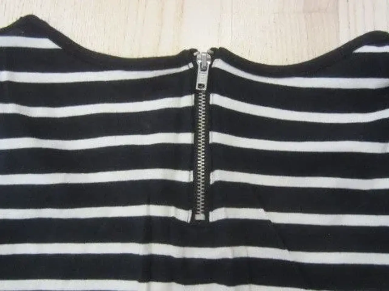 Billede 2 - Str. S, stribet bluse