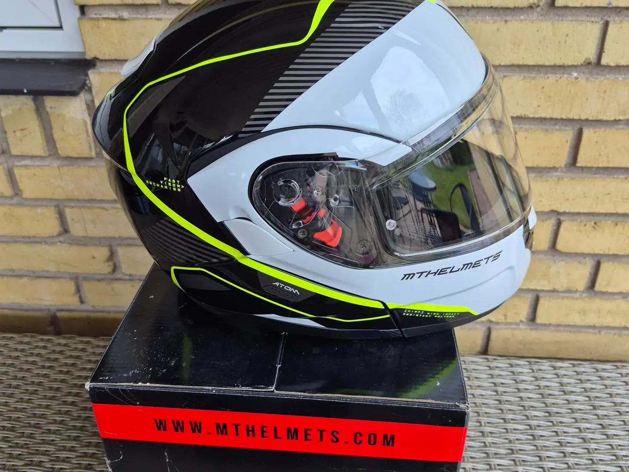 Billede 2 - HjelmFlip-up topmodel fra MT Helmets str. XL 61/62