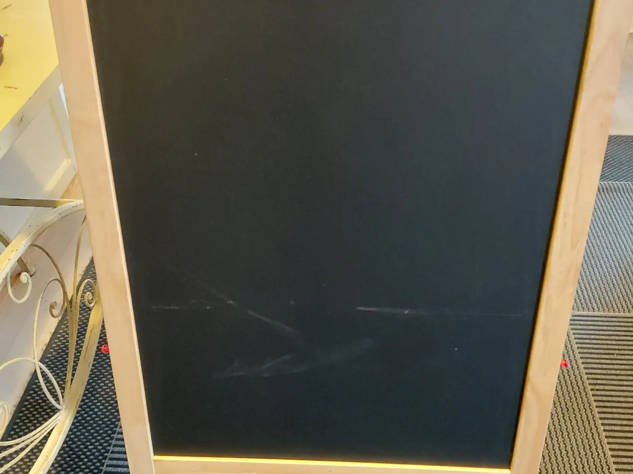 Billede 2 - Skilte eller tegnetavle