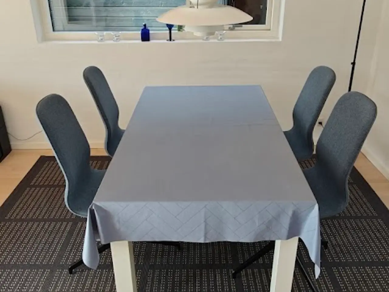 Billede 1 - Udtræksbord i massiv træ