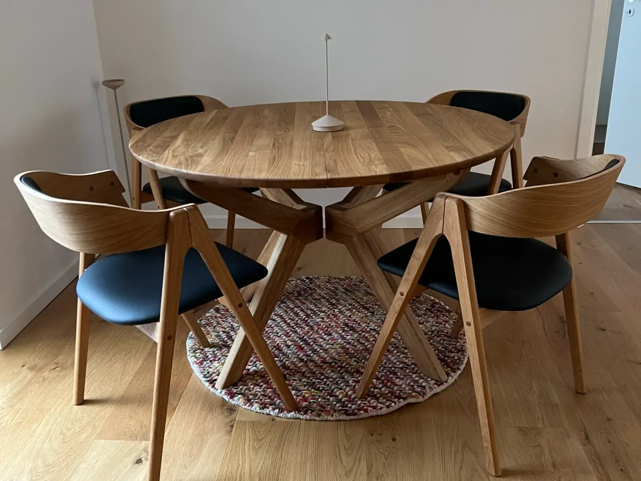Billede 5 - Rundt spisebord + 8 stole + 2 plader. Dansk Design