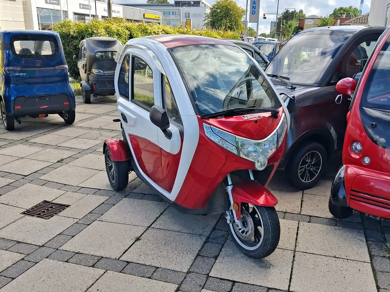 Billede 1 - Urban rød/hvid