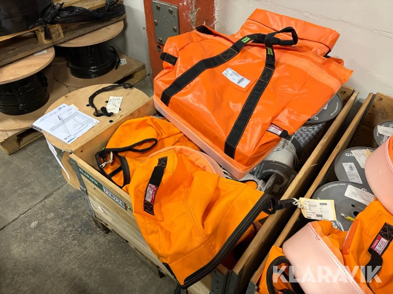 Billede 1 - Offshore tasker og sejlgarn EMG 3579 - 6 tasker / 6 ruller / 1 palle