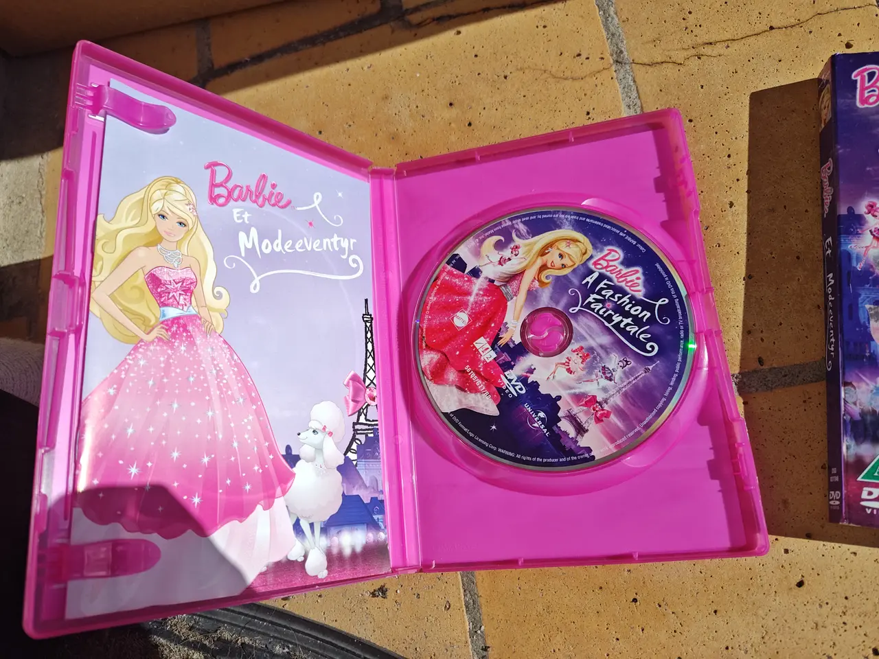 Billede 2 - Barbie et modeeventyr DVD